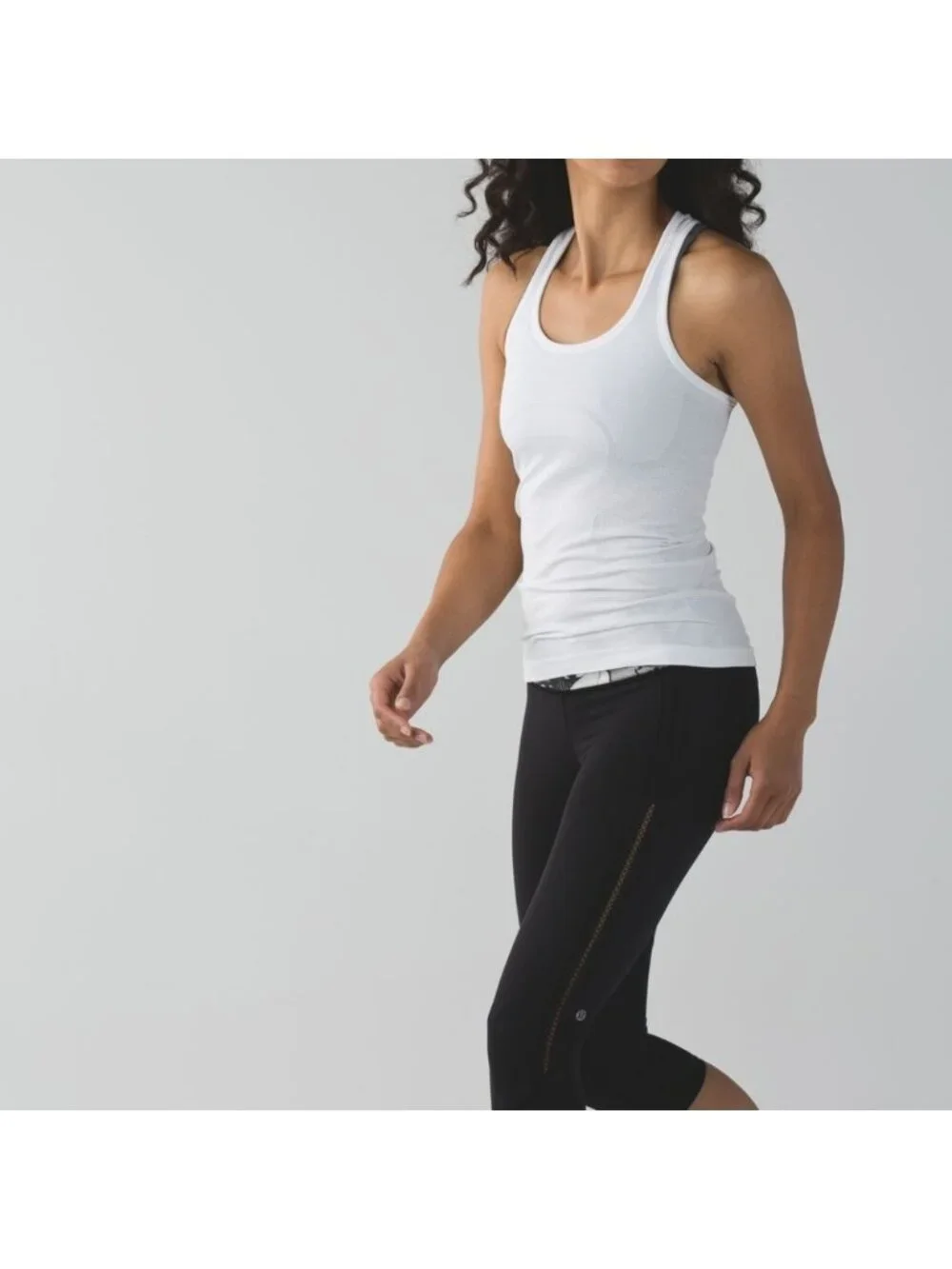 Lululemon Vent It Out Crop Black / Exploded Butterfly Texture Almost Blue Naval